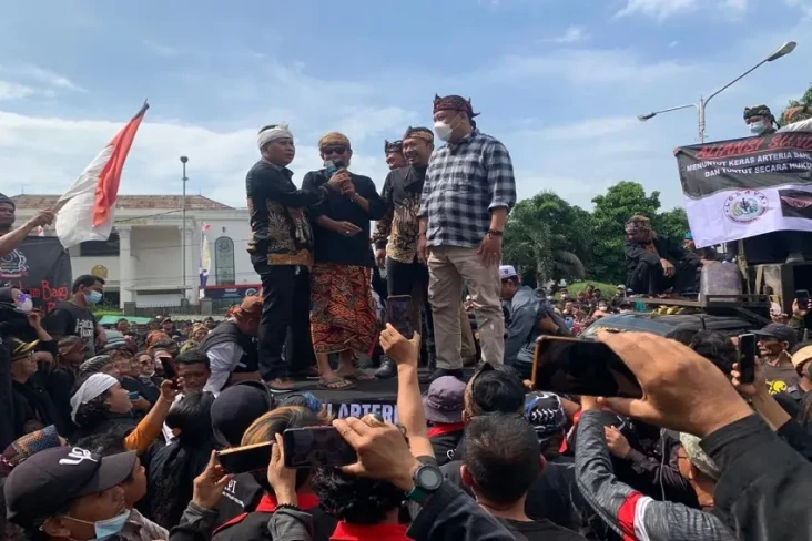 Tuntut Arteria Dahlan...