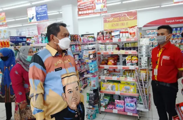 Minyak Goreng Satu Harga,...