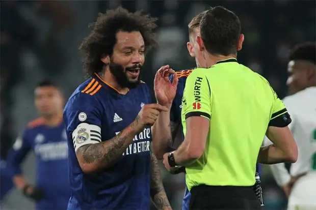 Kritik Wasit, Marcelo...