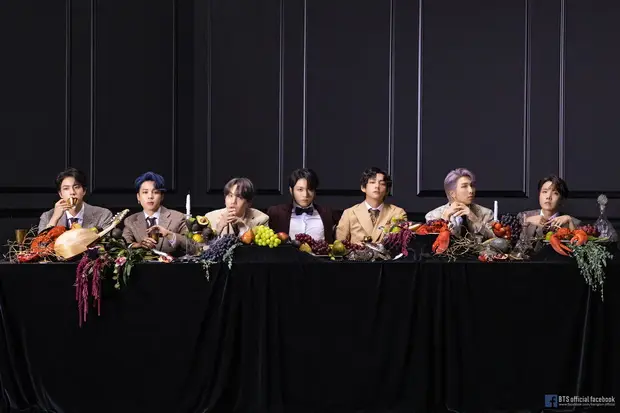 Geser TWICE, BTS Bukukan...