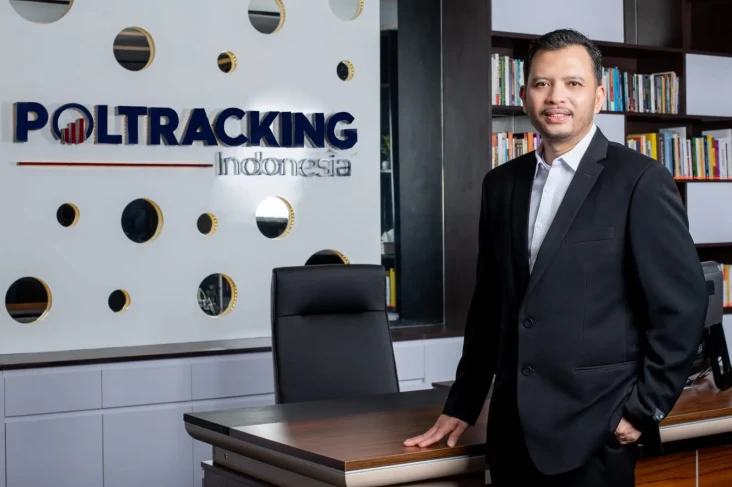 Lembaga Survei Poltracking...