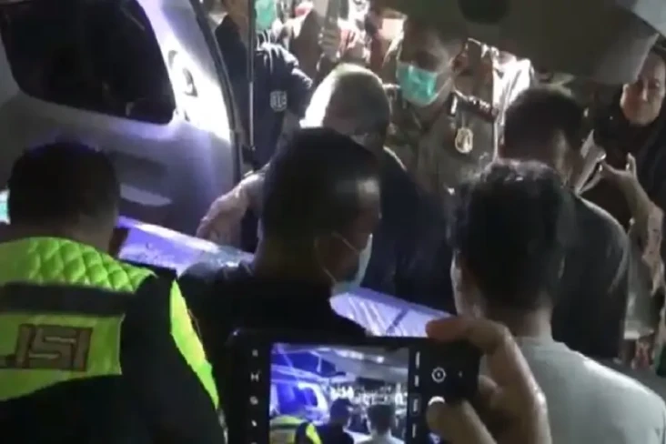Tangis Keluarga Pecah,...
