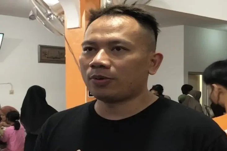 Usai Berpisah dengan...