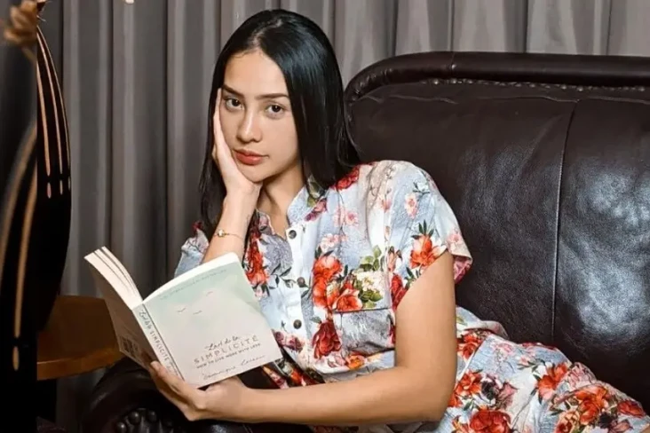 Kerap Umbar Aurat, Anya...