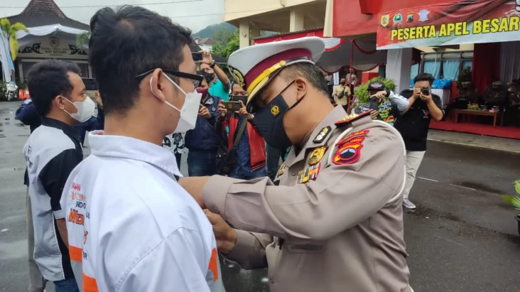 Jangan Sok Gaya Pakai...