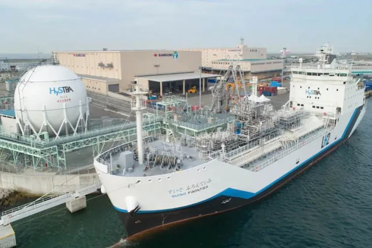 Kapal Tanker Hidrogen...