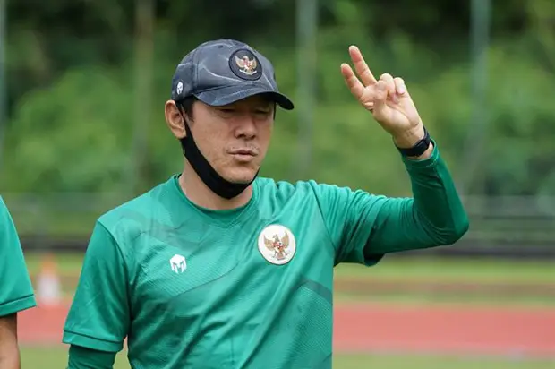 Timnas Malaysia Dipimpin...