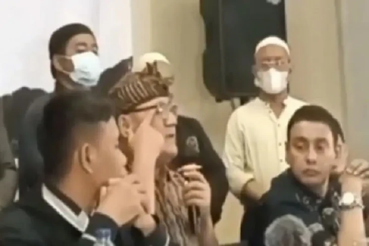 Edy Mulyadi Hina Kalimantan,...