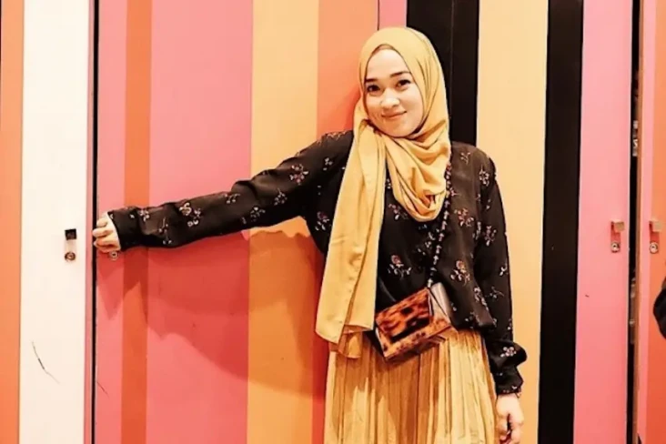 Rumah Tangganya dengan...