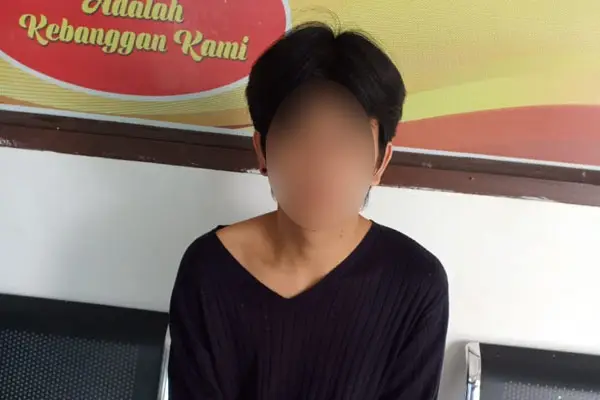 Tidak Mau Disuruh Masak,...