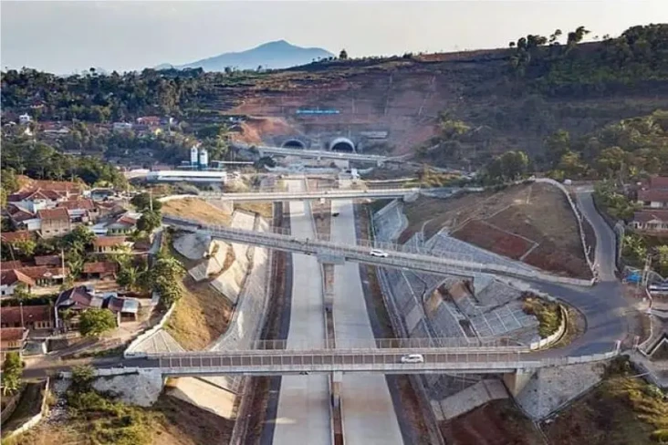 Tol Cisumdawu Seksi...