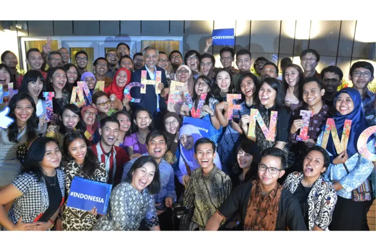 Inggris Rayakan Kerja...