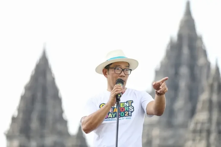 Ridwan Kamil Penuhi...
