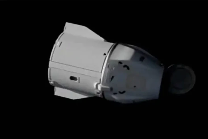 Kapal Kargo SpaceX Dragon...