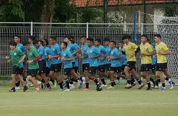 Jadwal Liga 1 Amburadul!...