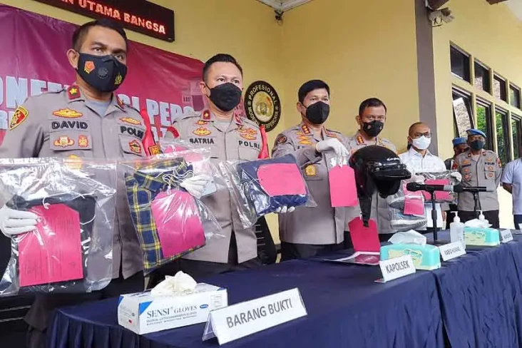 Polisi Tak Hadirkan...
