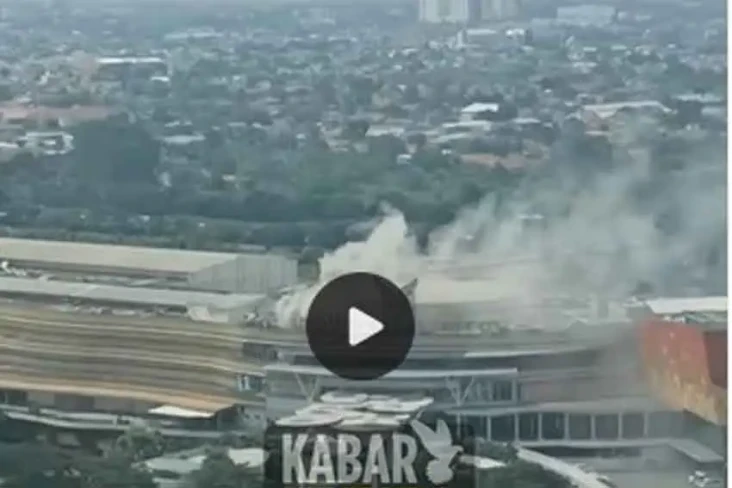Heboh Kepulan Asap di...