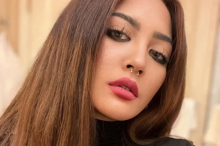 Profil Maura Magnalia,...