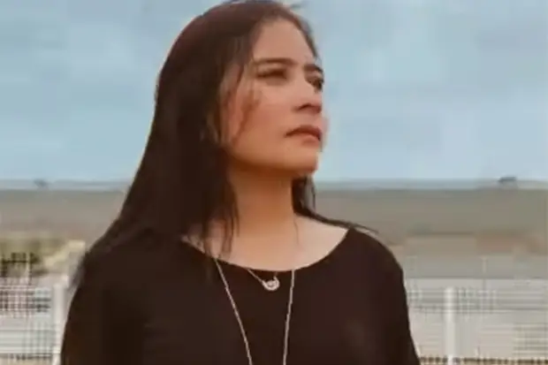 Prilly Latuconsina Dikabarkan...