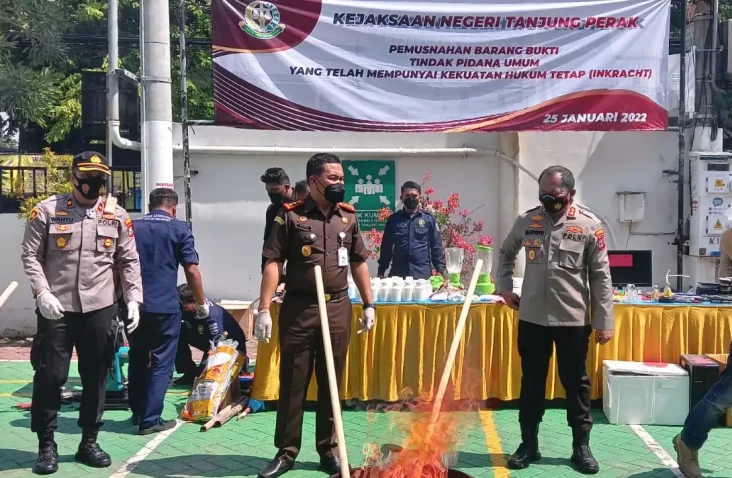Kejari Tanjung Perak...