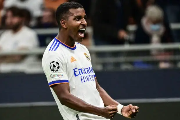 Rodrygo Sambut Kedatangan...