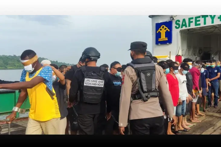 58 Narapidana Dikirim...