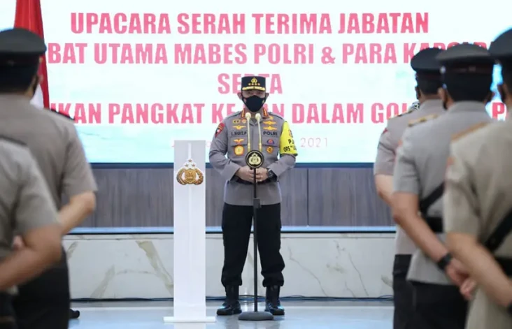 Dimutasi Kapolri, 7...
