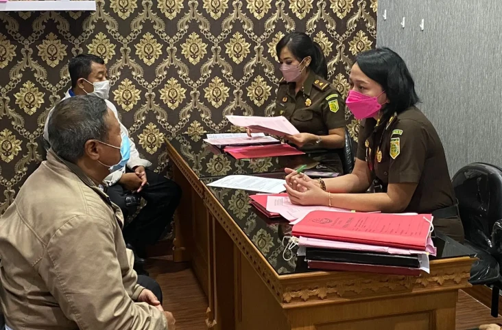 Palsukan Kematian Istri...