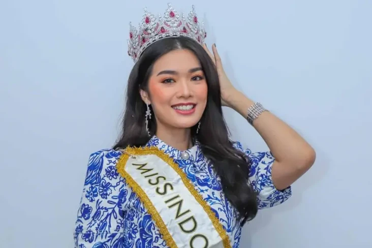 Miss Indonesia Carla...