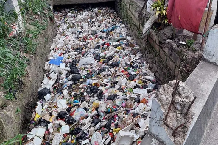 Jorok! Sampah Rumah...