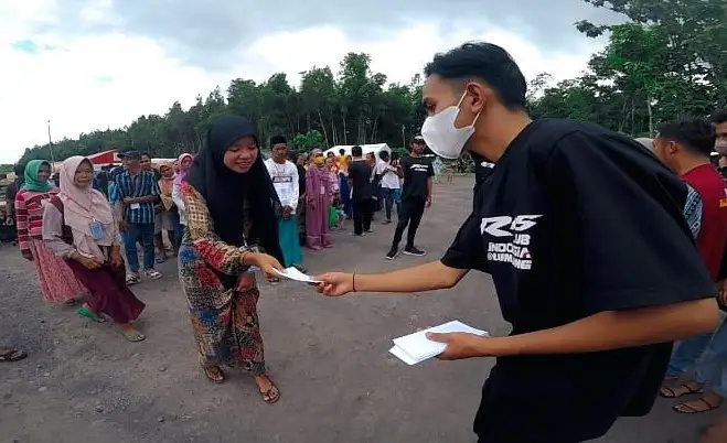Ratusan Komunitas Indonesia...