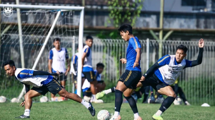 PSIS Semarang vs Madura...