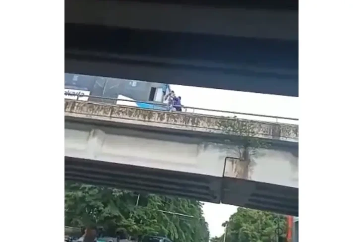 Heroik! Sopir Bus Transjakarta...