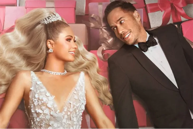 Paris Hilton Pilih Pakai...