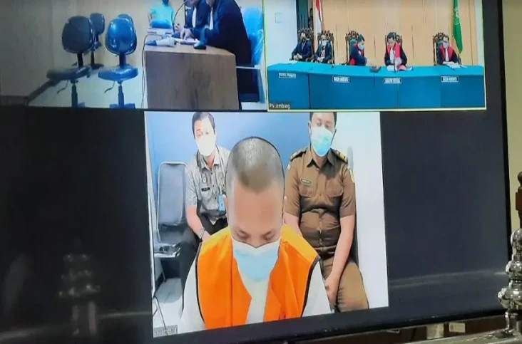 Jalani Sidang Perdana,...