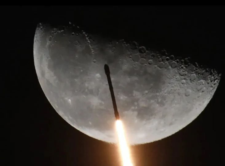 Roket SpaceX Diprediksi...