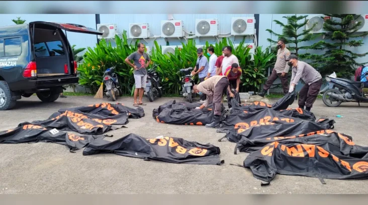 Keluarga 17 Korban Pembakaran...