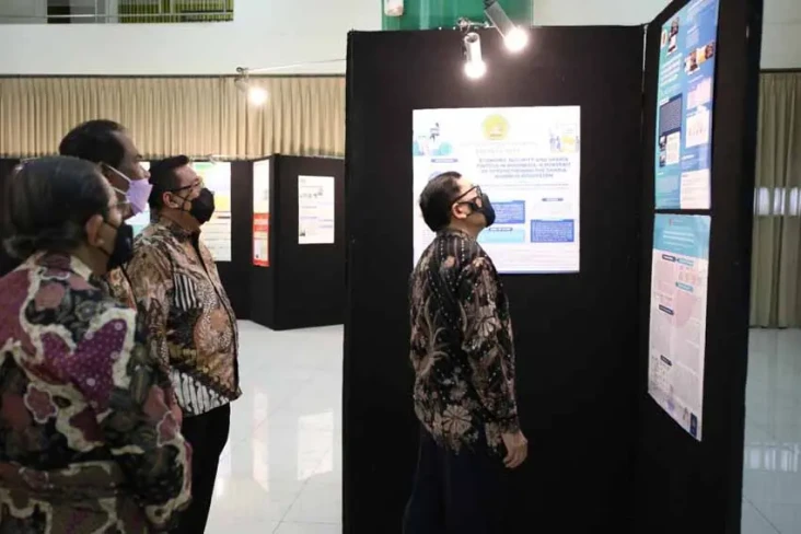 Universitas Bhayangkara...