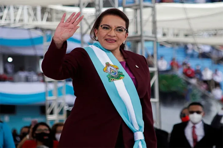 Honduras Lantik Presiden...
