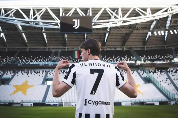 Warisi Nomor Ronaldo,...