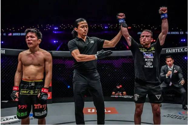 Menang KO di ONE Championship,...