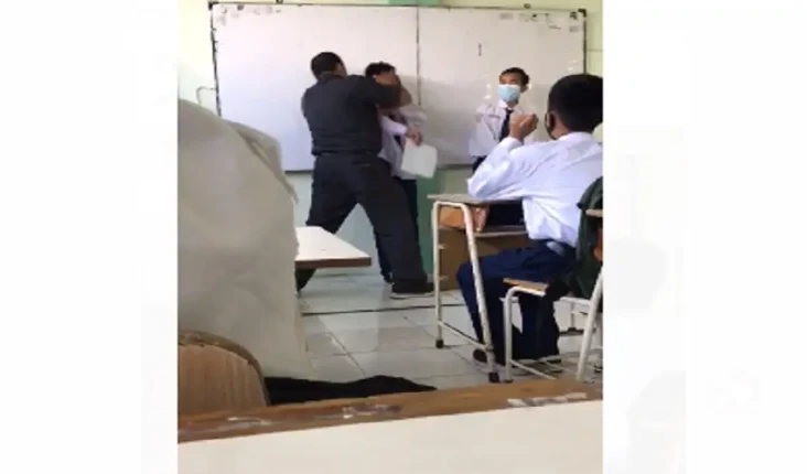 Guru SMP Pukul dan Benturkan...
