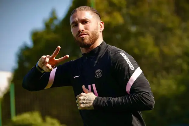 Sergio Ramos Cedera...