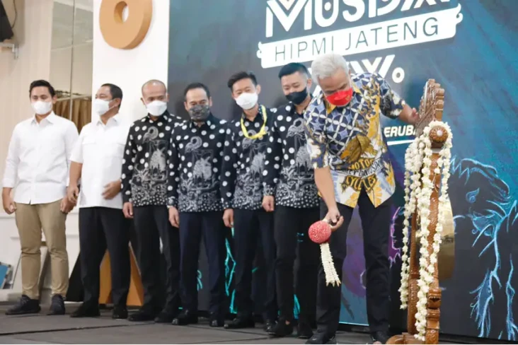 Ganjar Ajak HIPMI Kolaborasi...
