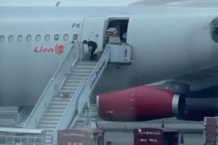 Lion Air Investigasi...