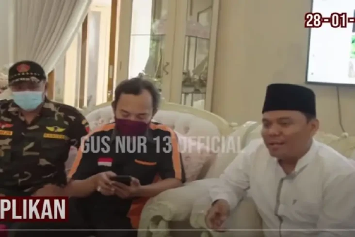 Berdalih Meresahkan,...