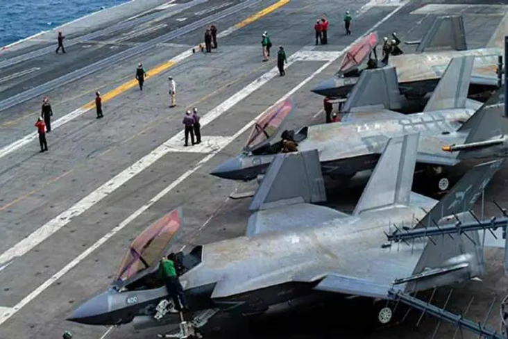 Kulit Anti-Radar Pesawat...