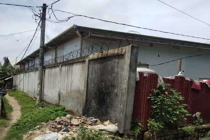 Warga Pakuhaji Keluhkan...