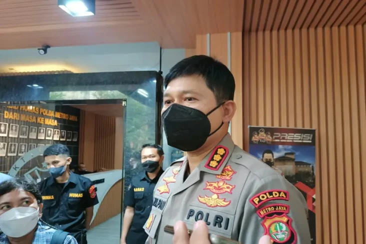 Pemuda Penuh Luka Bacok...