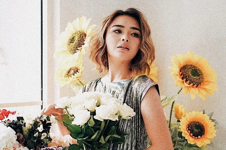 Foto Amanda Manopo Bareng...